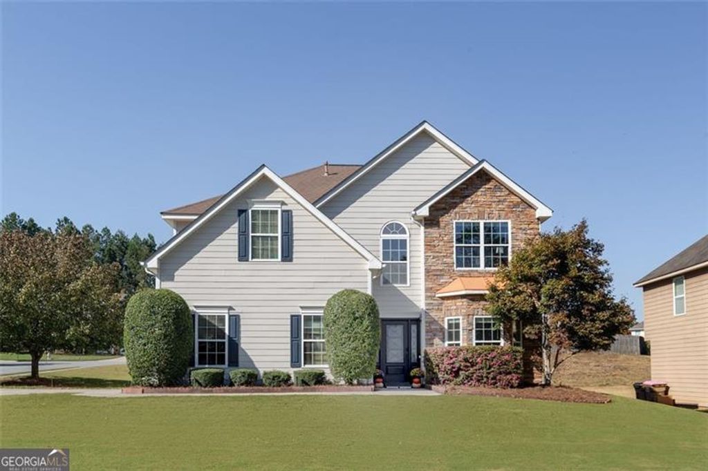 Photo of 410 Blackwood Lane, Suwanee, GA 30024 (MLS # 10652618)