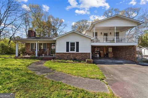 Photo of 503 Peters Street, Calhoun, GA 30701 (MLS # 10712338)