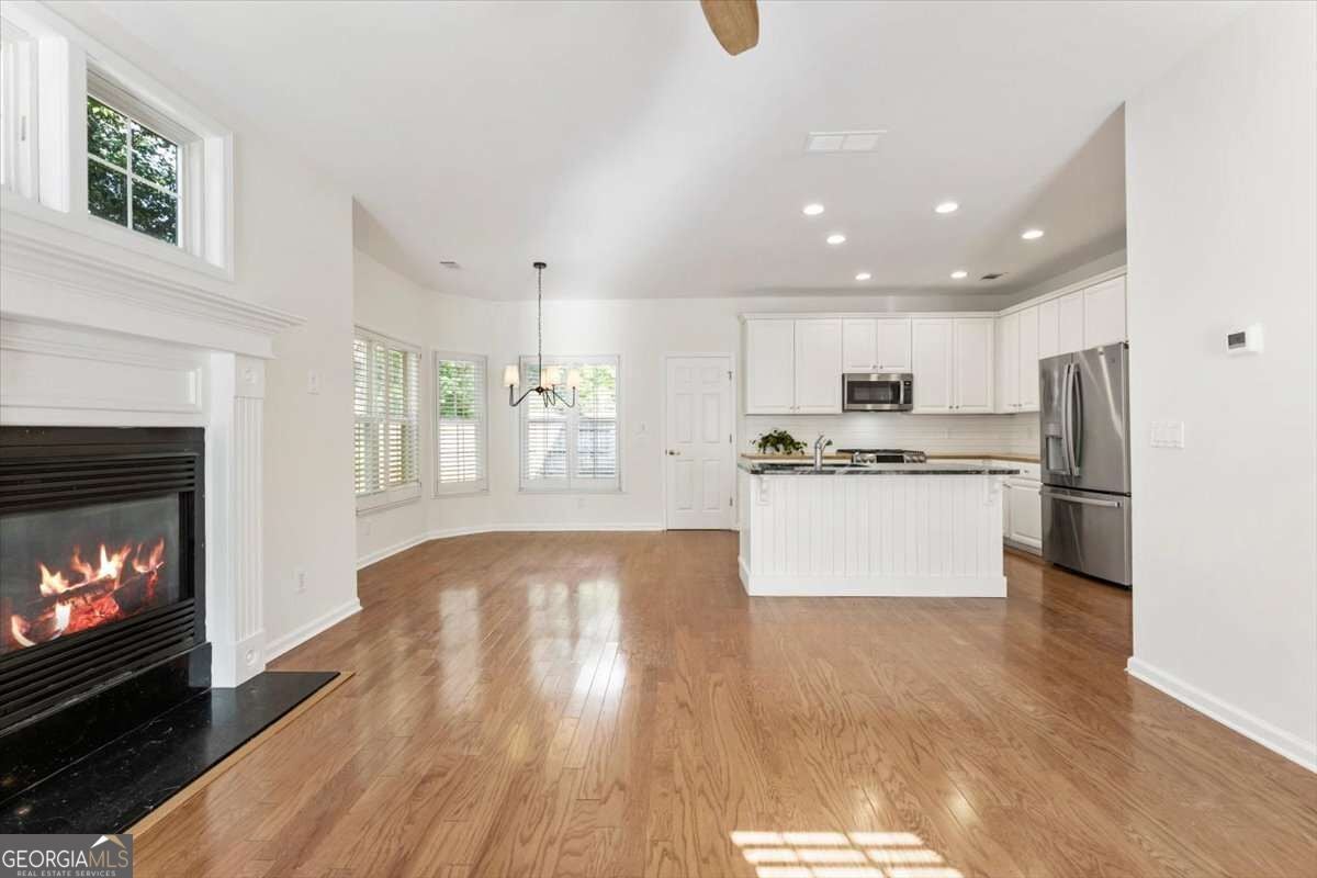 140 Ashbrook LN