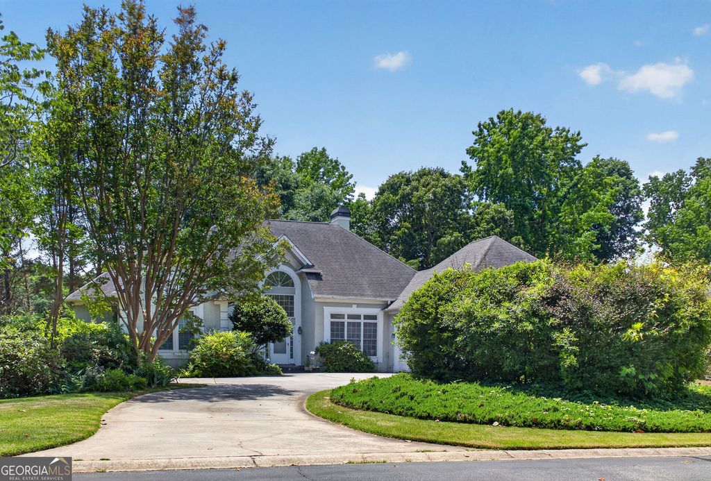 Photo of 213 Hawick Lane, McDonough, GA 30253 (MLS # 10769726)