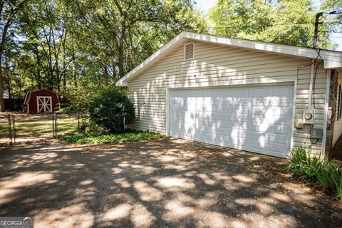 A home in Barnesville