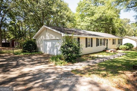 A home in Barnesville