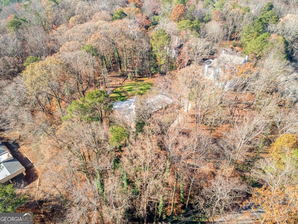 Photo of 5274 Powers Ferry Road NW, Sandy Springs, GA 30327 (MLS # 10656815)