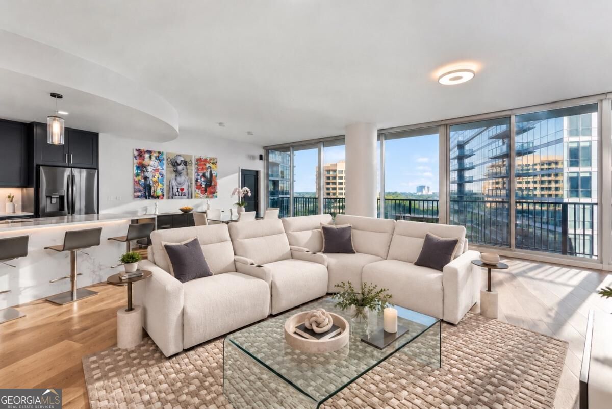 1080 Peachtree ST NE 2905