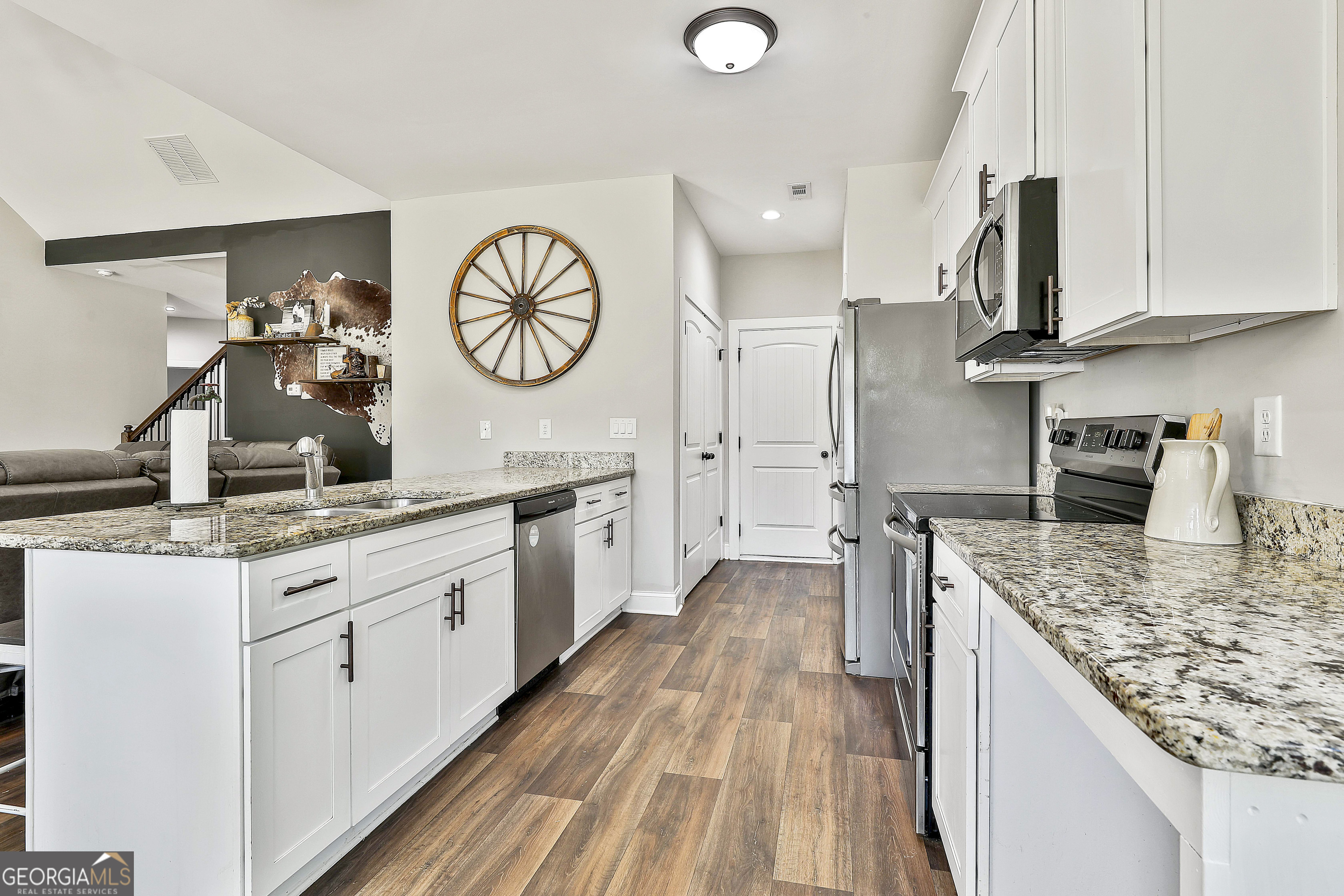 Luthersville, Georgia 30251, United States, 4 Bedrooms Bedrooms, ,2 BathroomsBathrooms,Residential,Active,201664