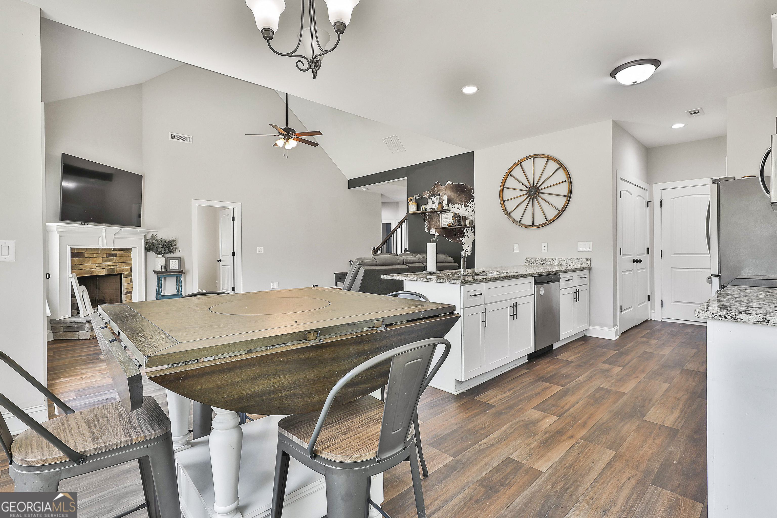 Luthersville, Georgia 30251, United States, 4 Bedrooms Bedrooms, ,2 BathroomsBathrooms,Residential,Active,201664