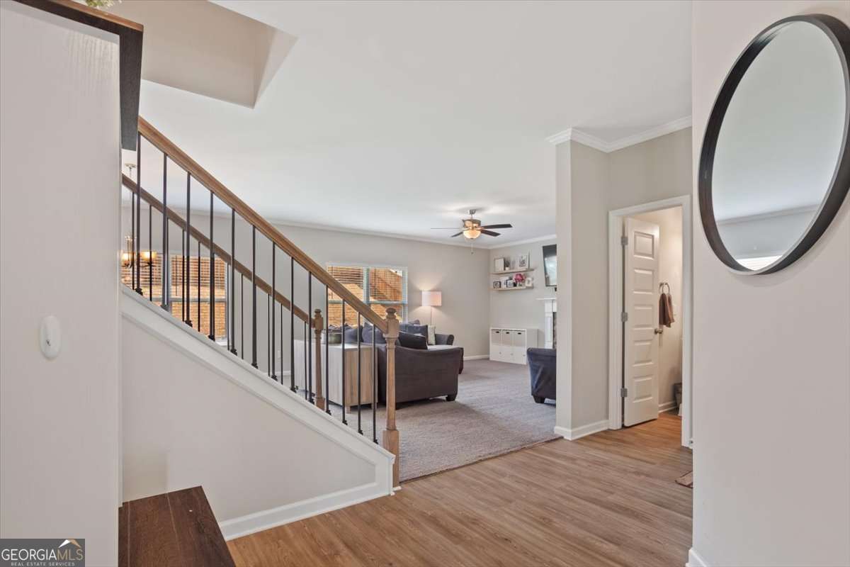 332 Belmont LN
