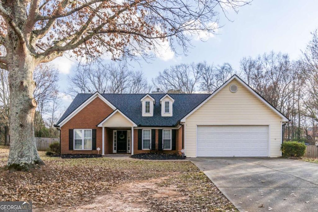 Photo of 6325 N Glen Drive N, Cumming, GA 30028 (MLS # 10715282)