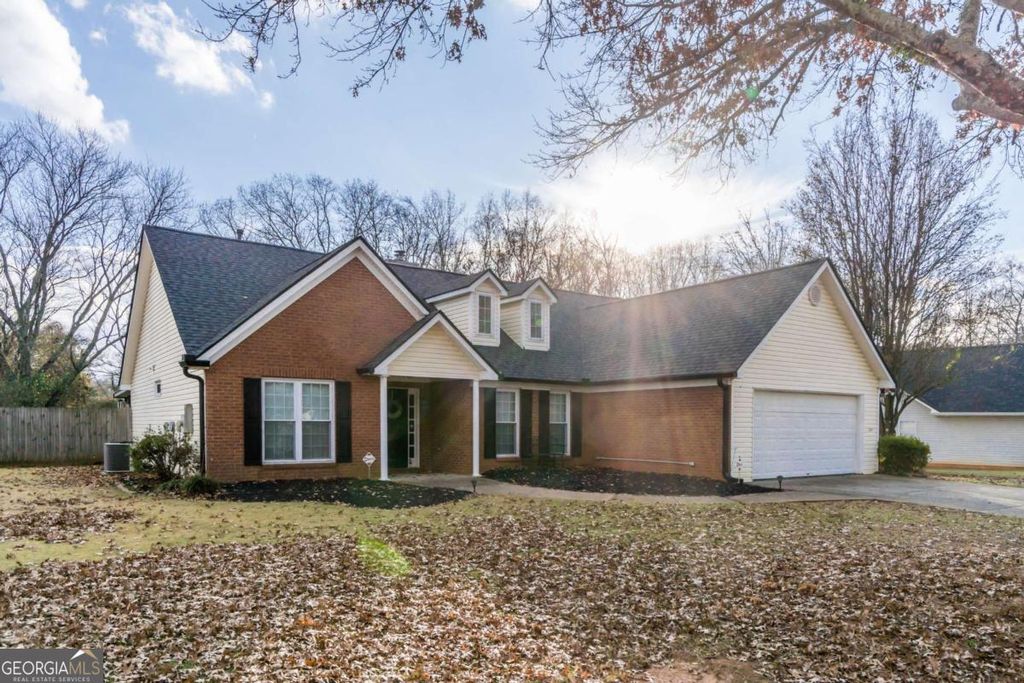 Photo of 6325 N Glen Drive N, Cumming, GA 30028 (MLS # 10715282)