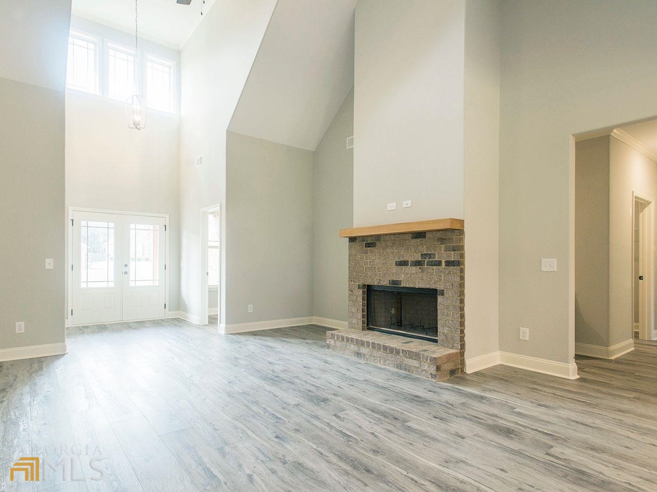 Chamlee Manor - Residential