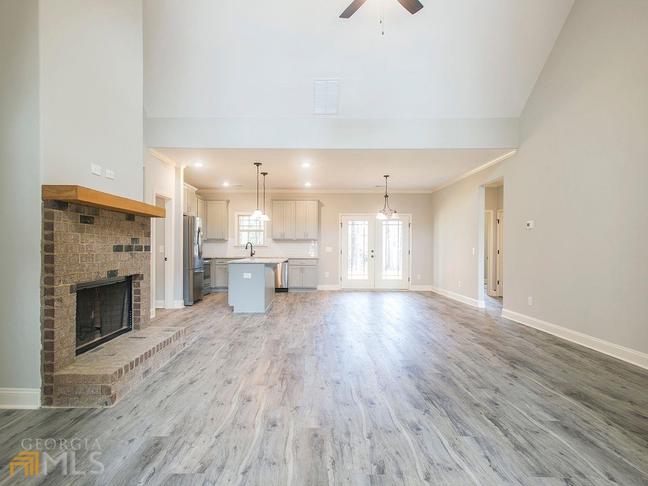 Chamlee Manor - Residential