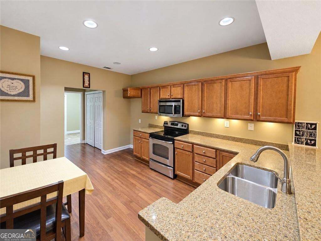1213 Brookstone WAY