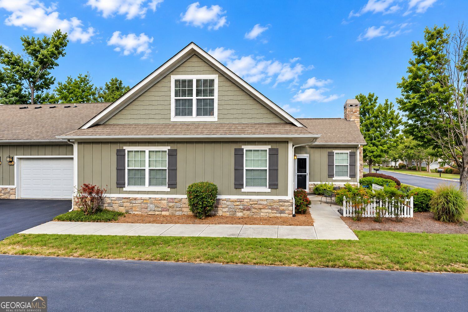 1213 Brookstone WAY