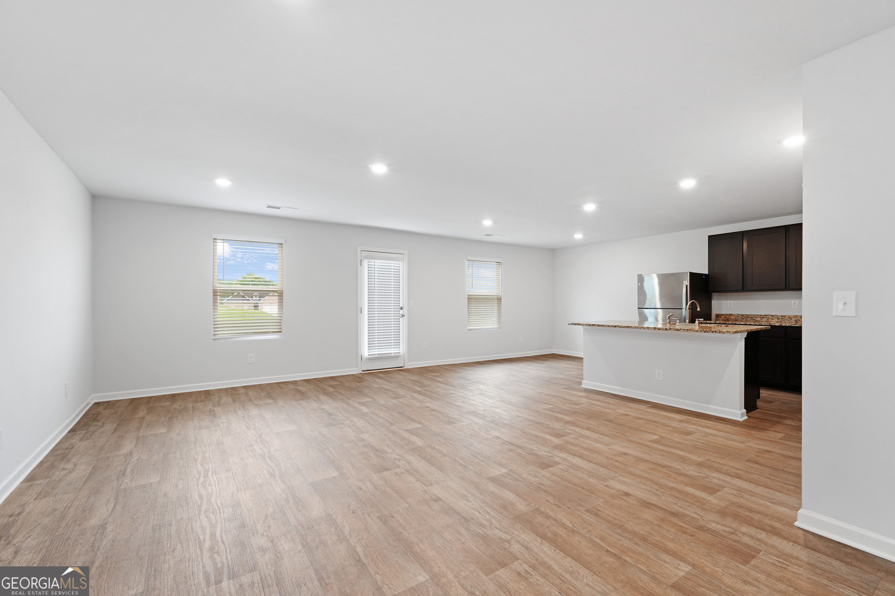 7210 Winterberry CIR