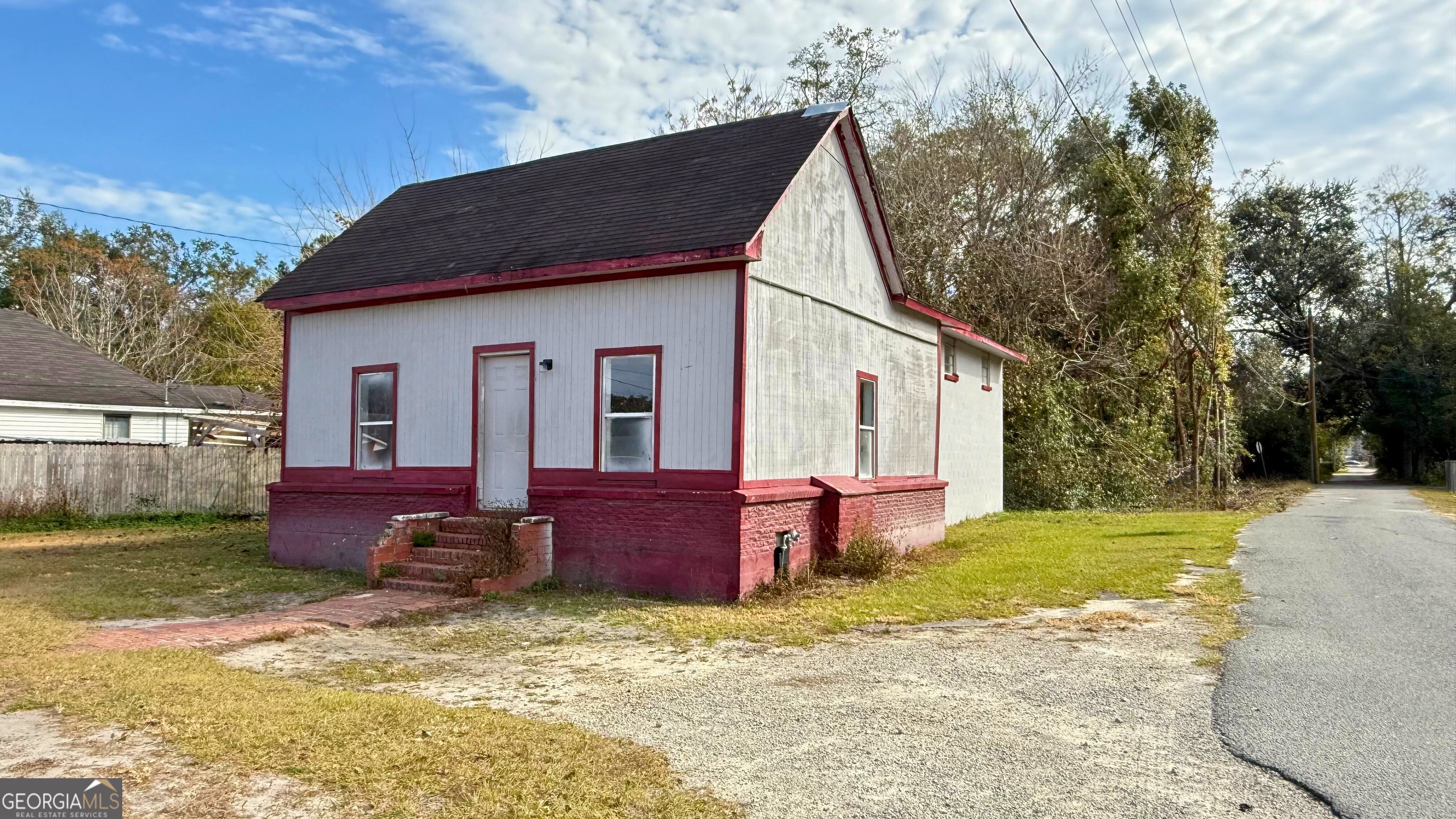 356 N Fourth ST