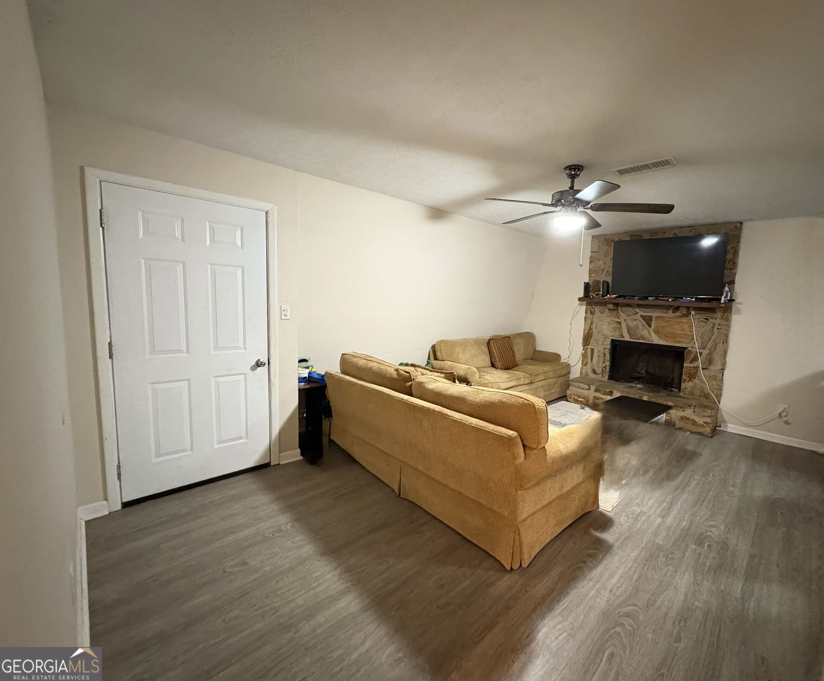 121 Live Oak DR 125