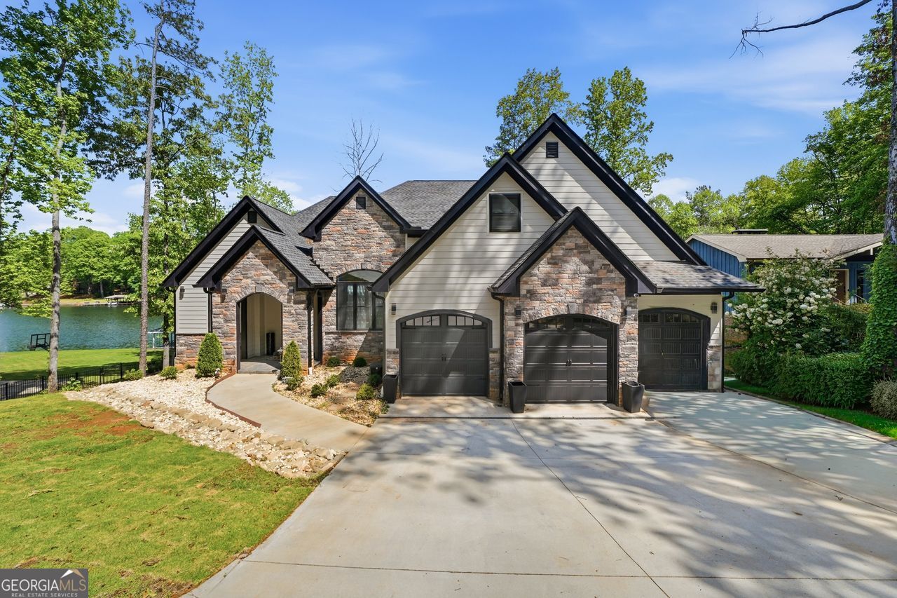 2021 Lakeview PKWY