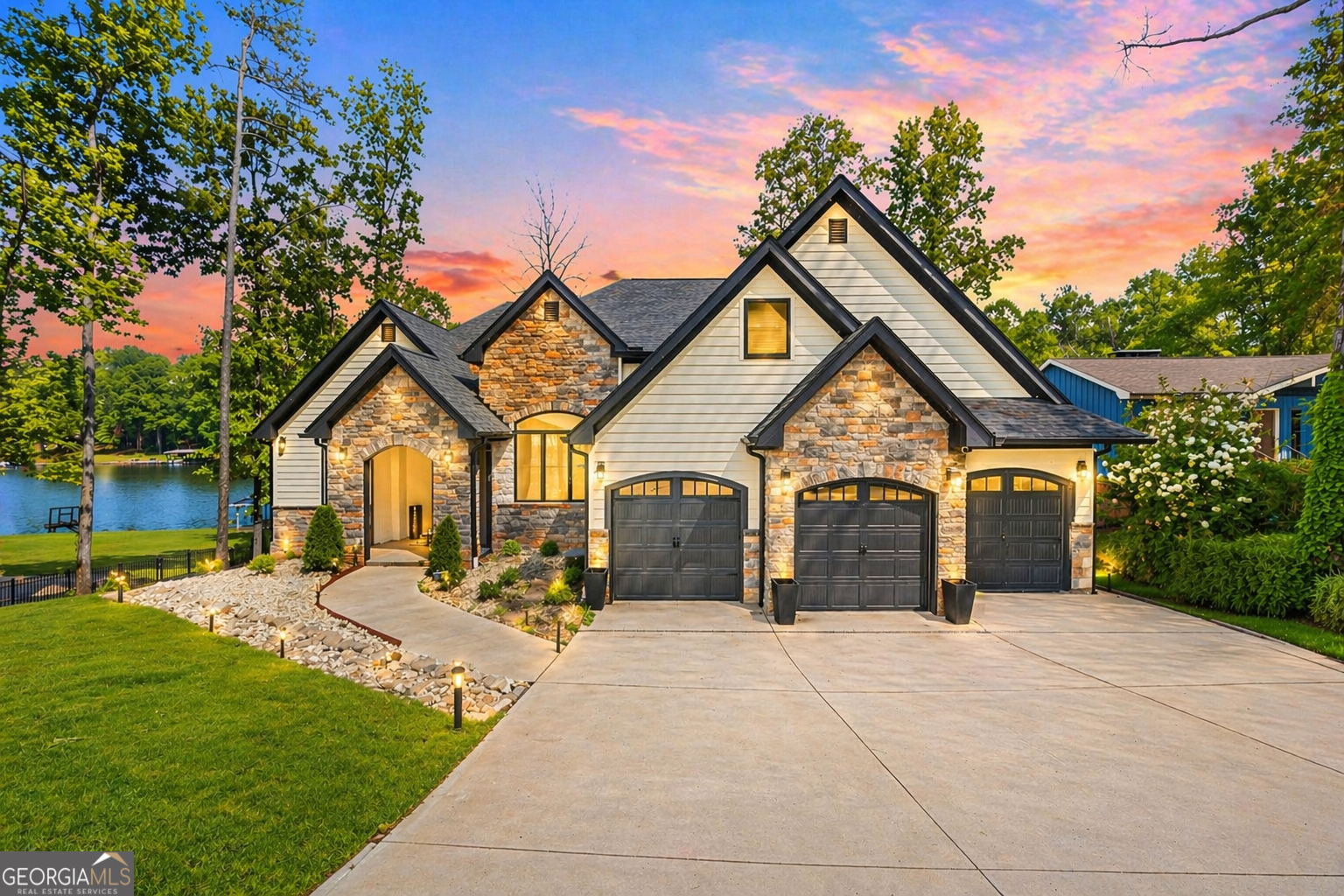 2021 Lakeview PKWY