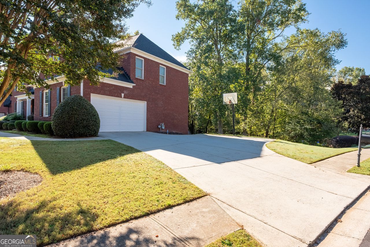 1725 Spartan LN
