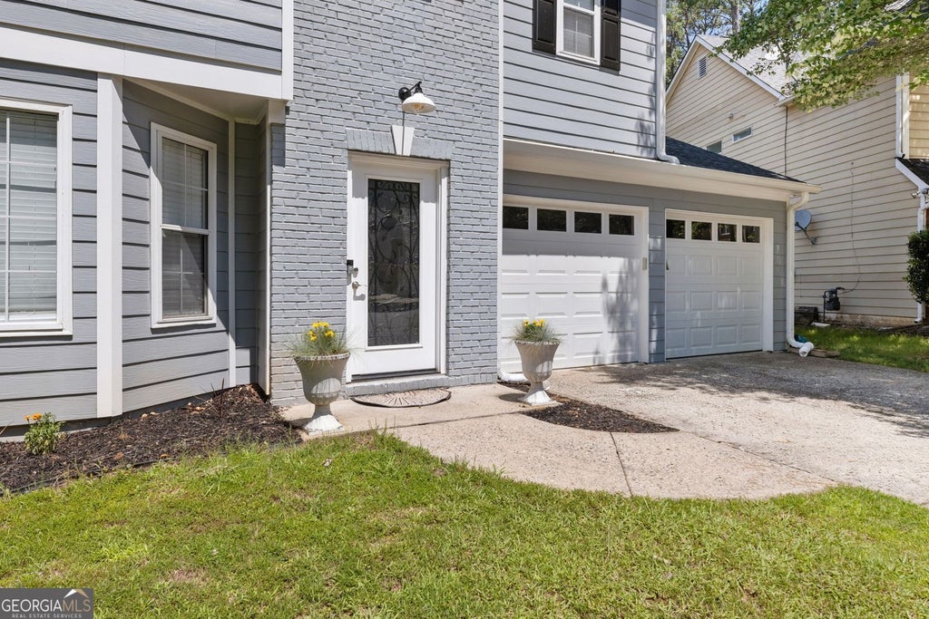 Photo of 4020 Lullwater Way, Alpharetta, GA 30004 (MLS # 10801842)