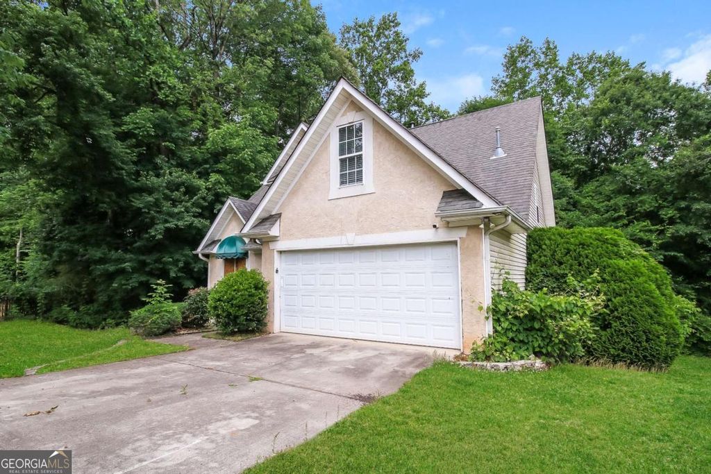 Photo of 1031 Chads Ridge, Jonesboro, GA 30236 (MLS # 10773149)