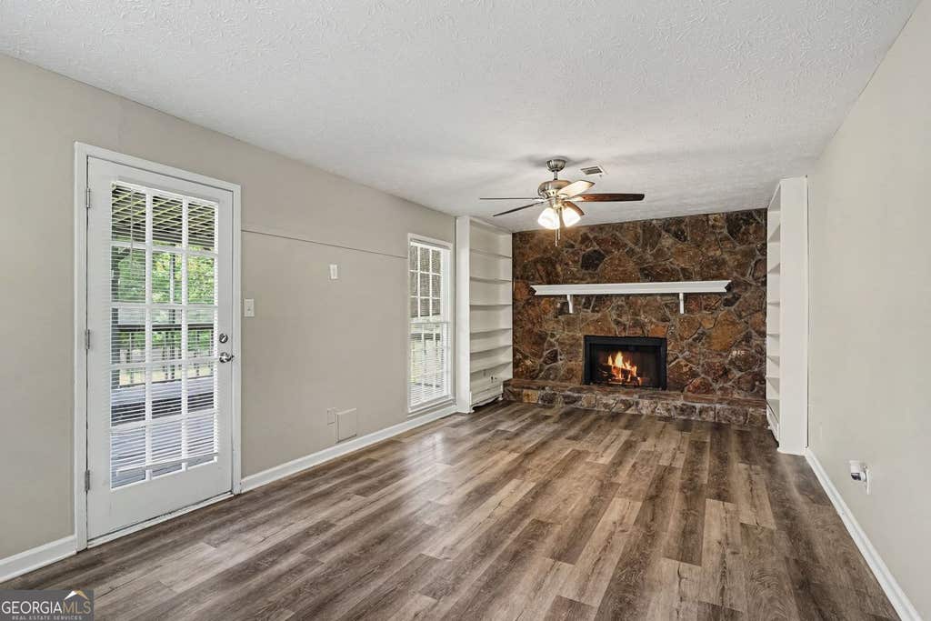 Photo of 125 Beacon Drive, Fayetteville, GA 30215 (MLS # 10825720)