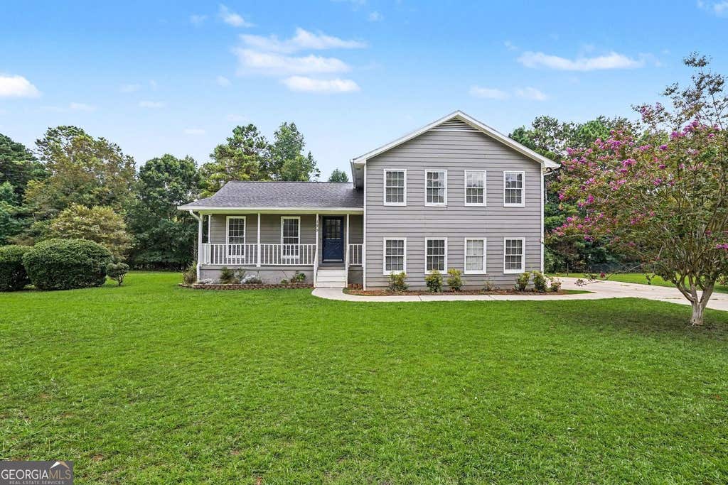 Photo of 125 Beacon Drive, Fayetteville, GA 30215 (MLS # 10825720)