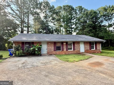 Photo of 1047 Chestnut Oak Court NE, Conyers, GA 30012 (MLS # 10790061)