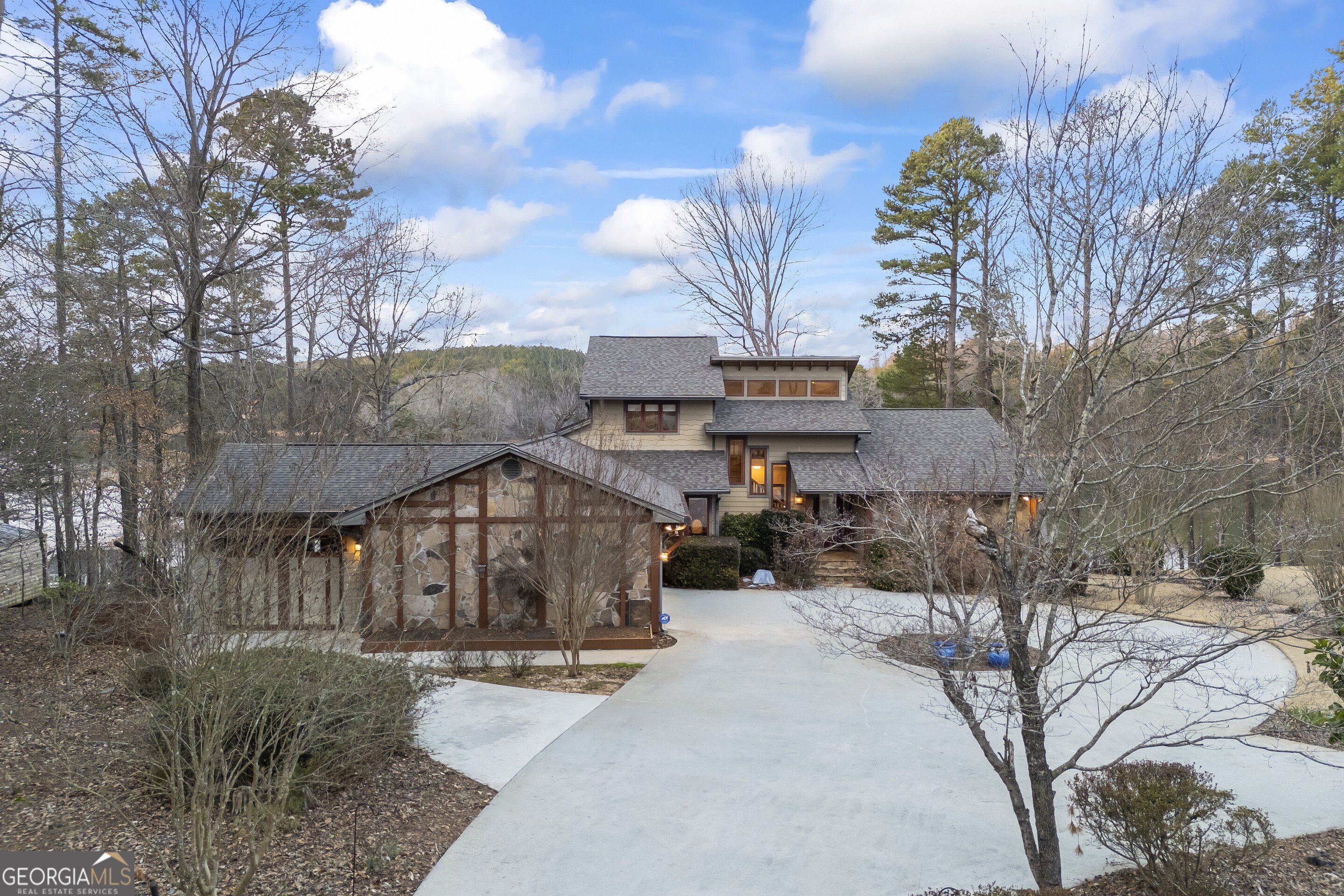 Toccoa, Georgia 30577, United States, 4 Bedrooms Bedrooms, ,4 BathroomsBathrooms,Residential,Pending,4116