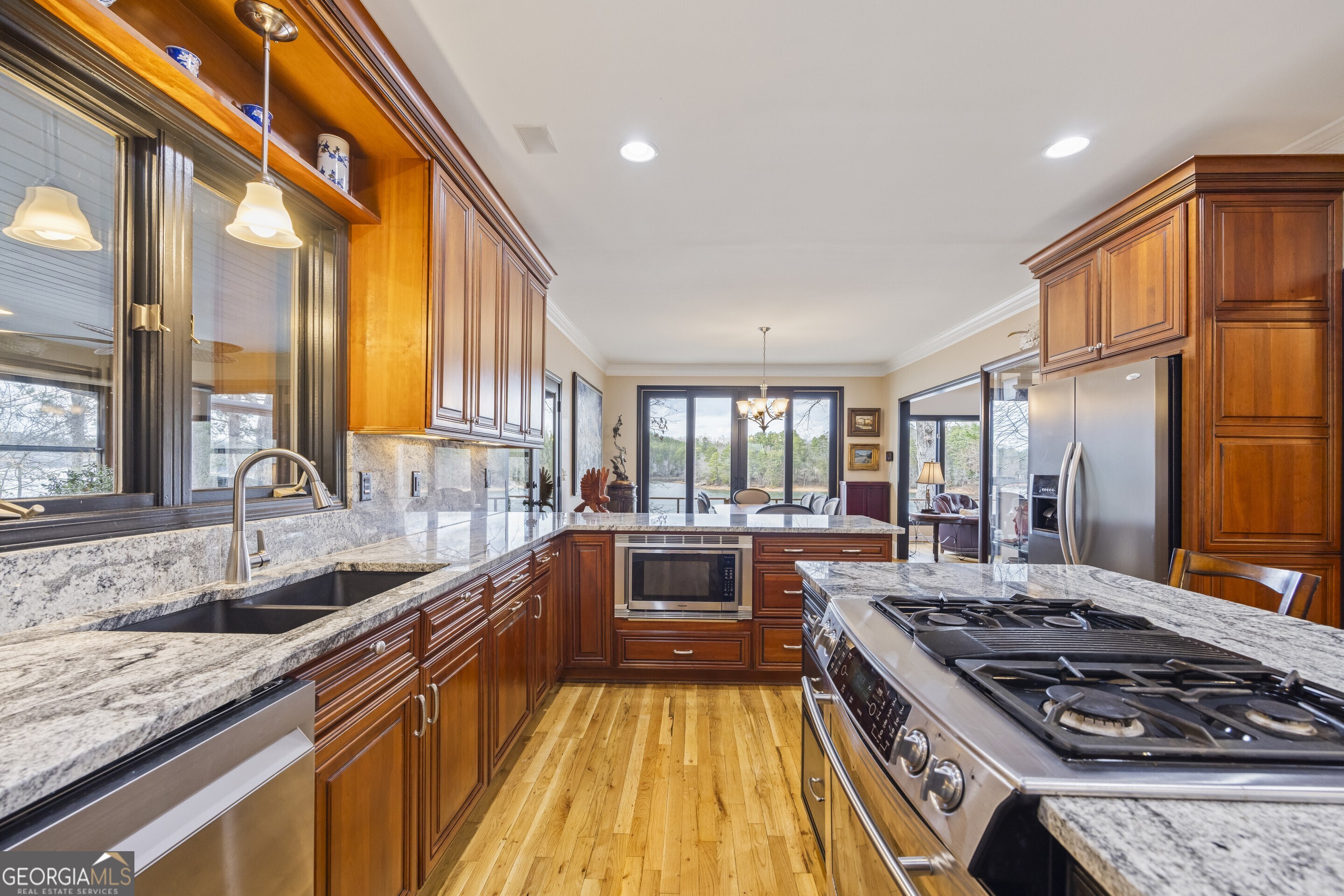 Toccoa, Georgia 30577, United States, 4 Bedrooms Bedrooms, ,4 BathroomsBathrooms,Residential,Pending,4116