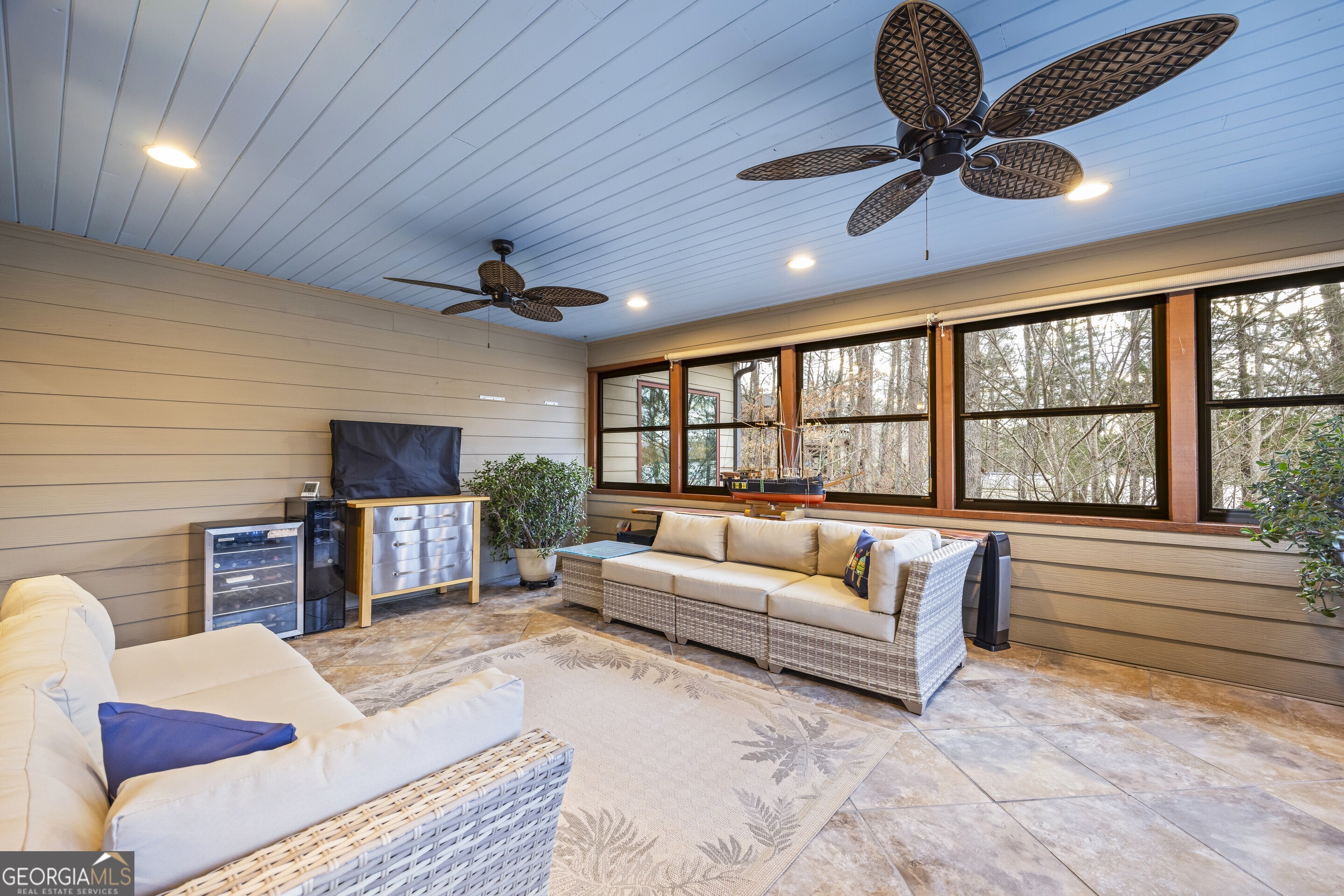 Toccoa, Georgia 30577, United States, 4 Bedrooms Bedrooms, ,4 BathroomsBathrooms,Residential,Pending,4116