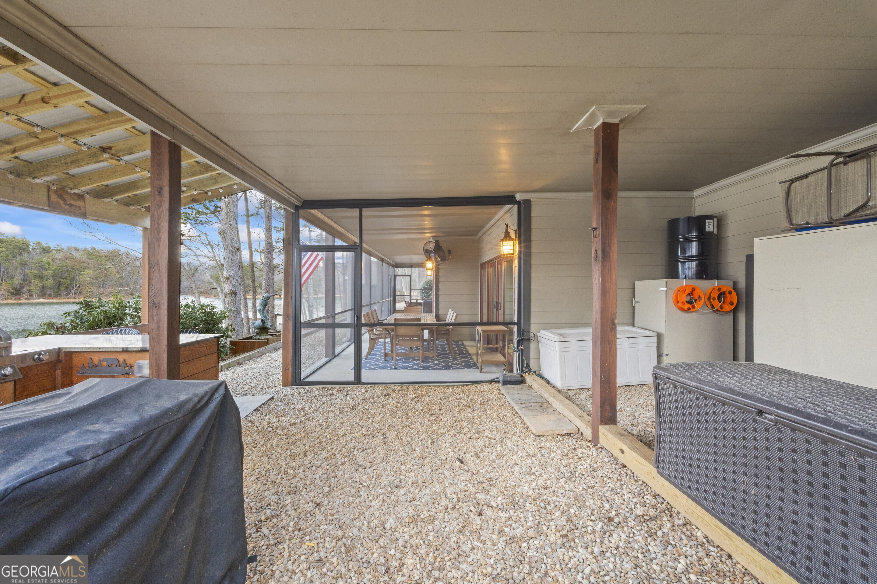 Toccoa, Georgia 30577, United States, 4 Bedrooms Bedrooms, ,4 BathroomsBathrooms,Residential,Pending,4116