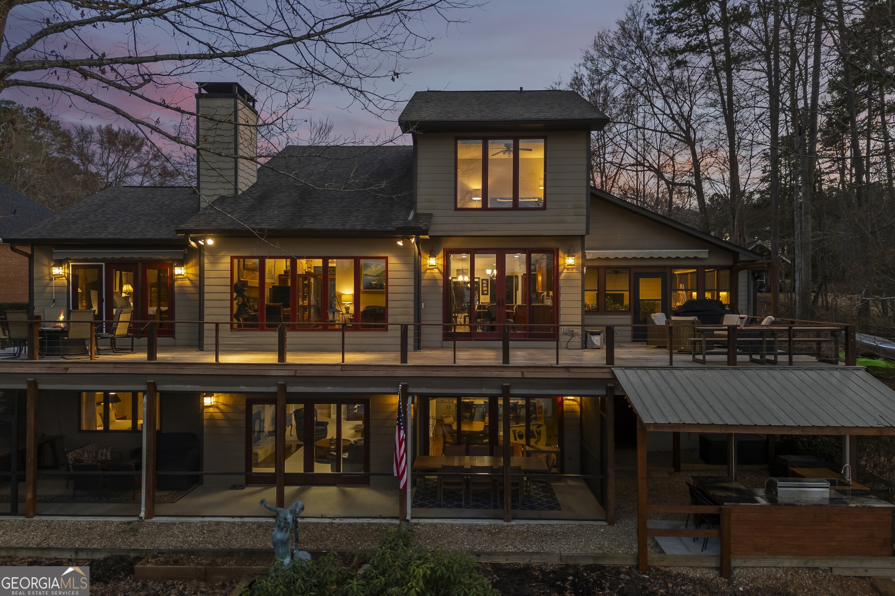 Toccoa, Georgia 30577, United States, 4 Bedrooms Bedrooms, ,4 BathroomsBathrooms,Residential,Pending,4116