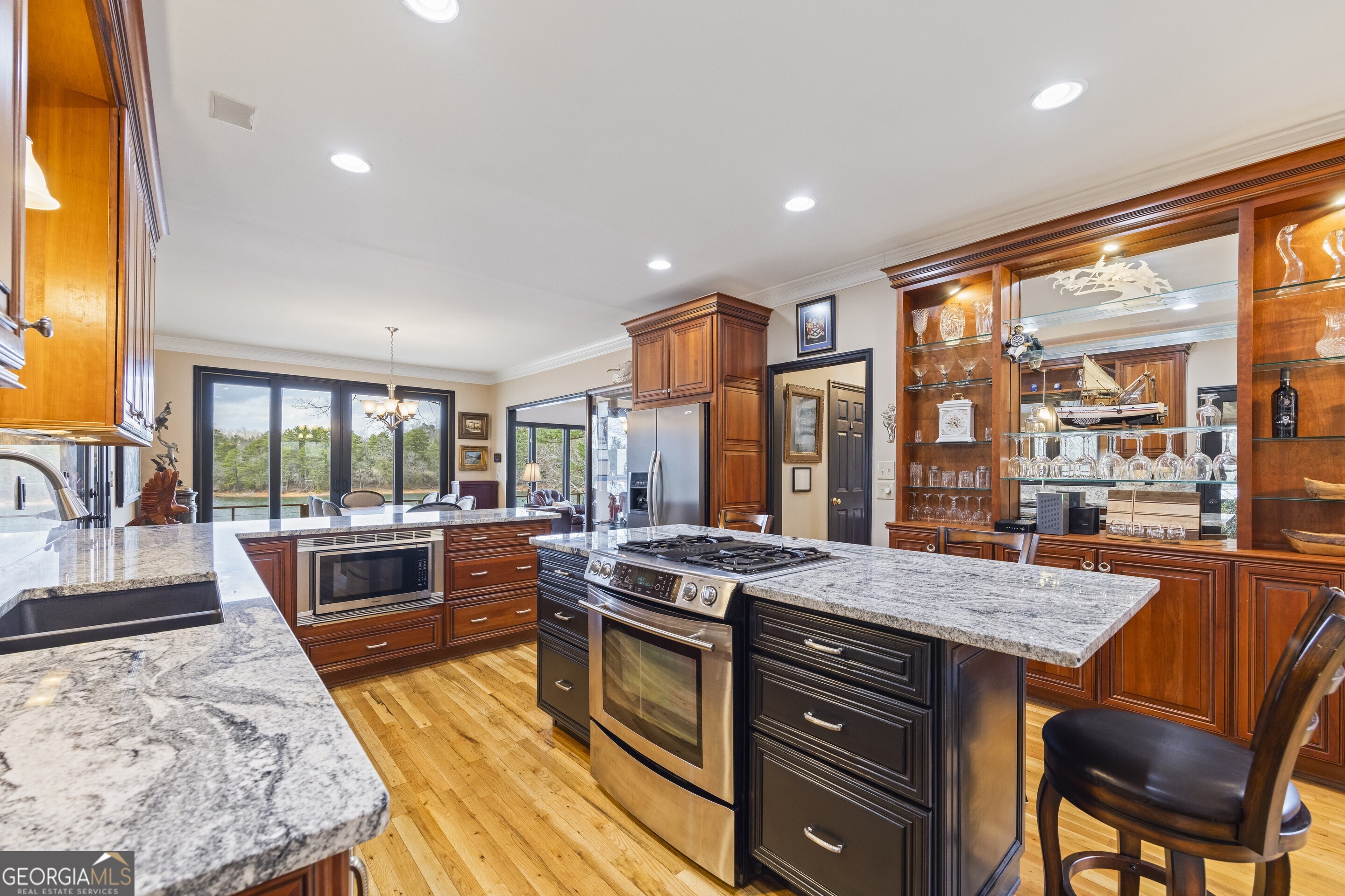 Toccoa, Georgia 30577, United States, 4 Bedrooms Bedrooms, ,4 BathroomsBathrooms,Residential,Pending,4116