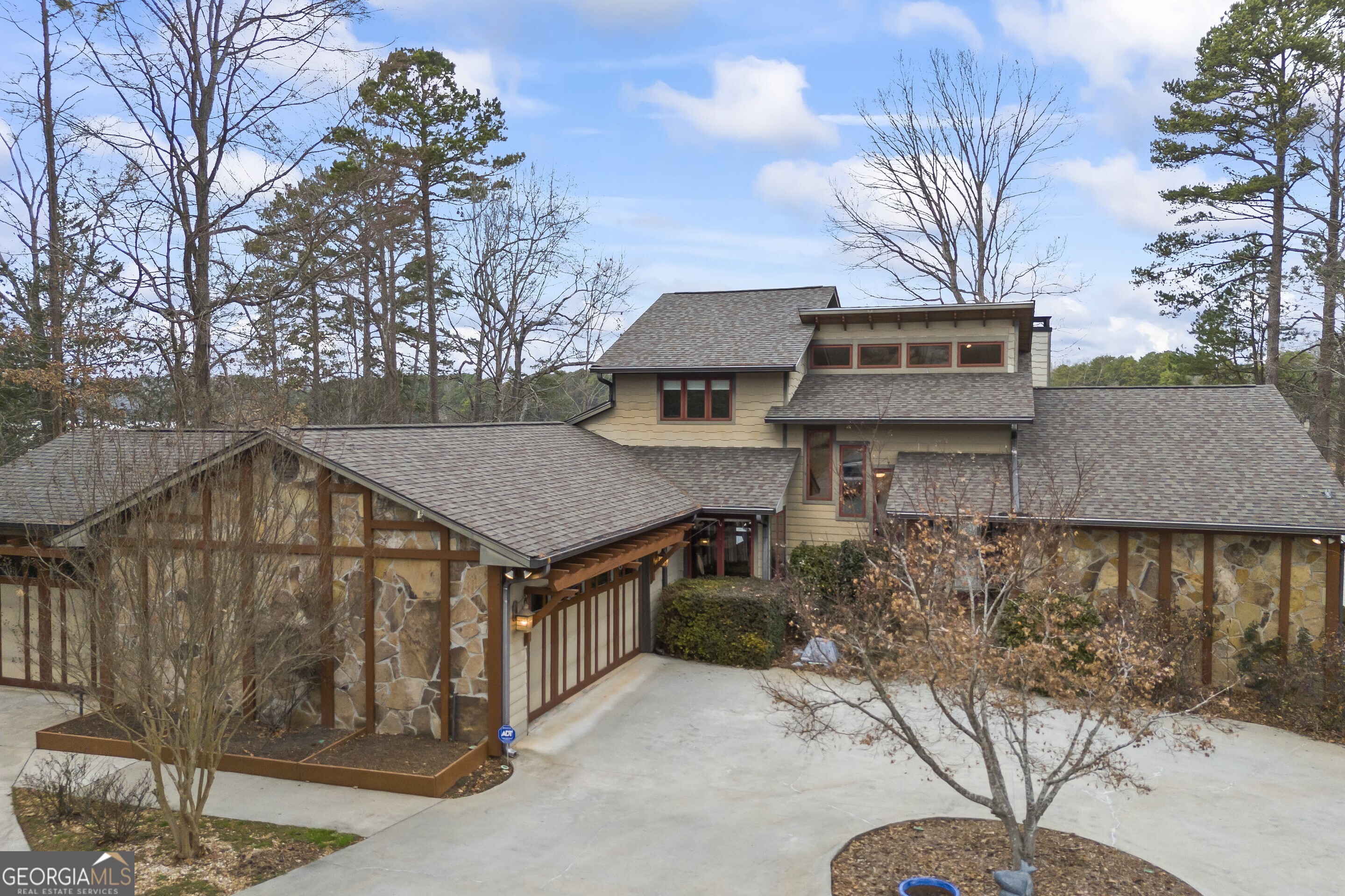 Toccoa, Georgia 30577, United States, 4 Bedrooms Bedrooms, ,4 BathroomsBathrooms,Residential,Pending,4116