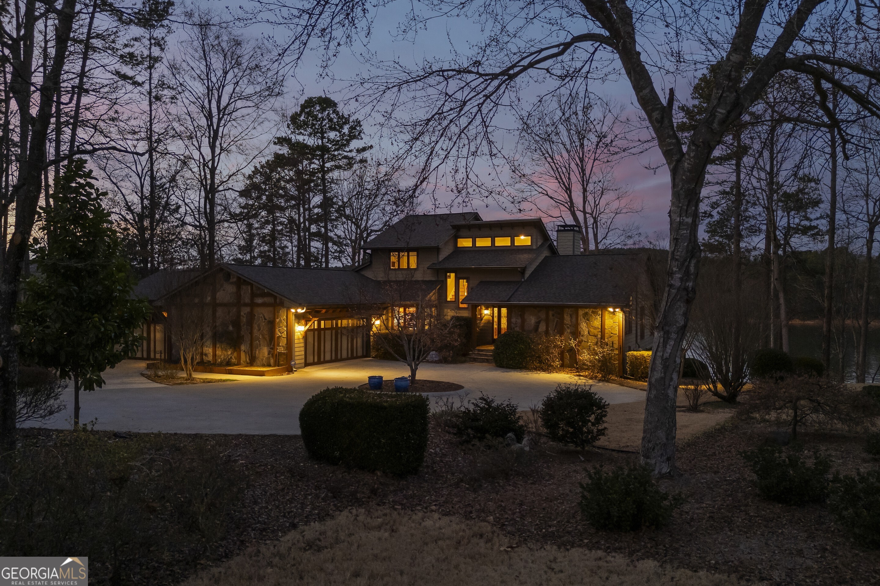 Toccoa, Georgia 30577, United States, 4 Bedrooms Bedrooms, ,4 BathroomsBathrooms,Residential,Pending,4116