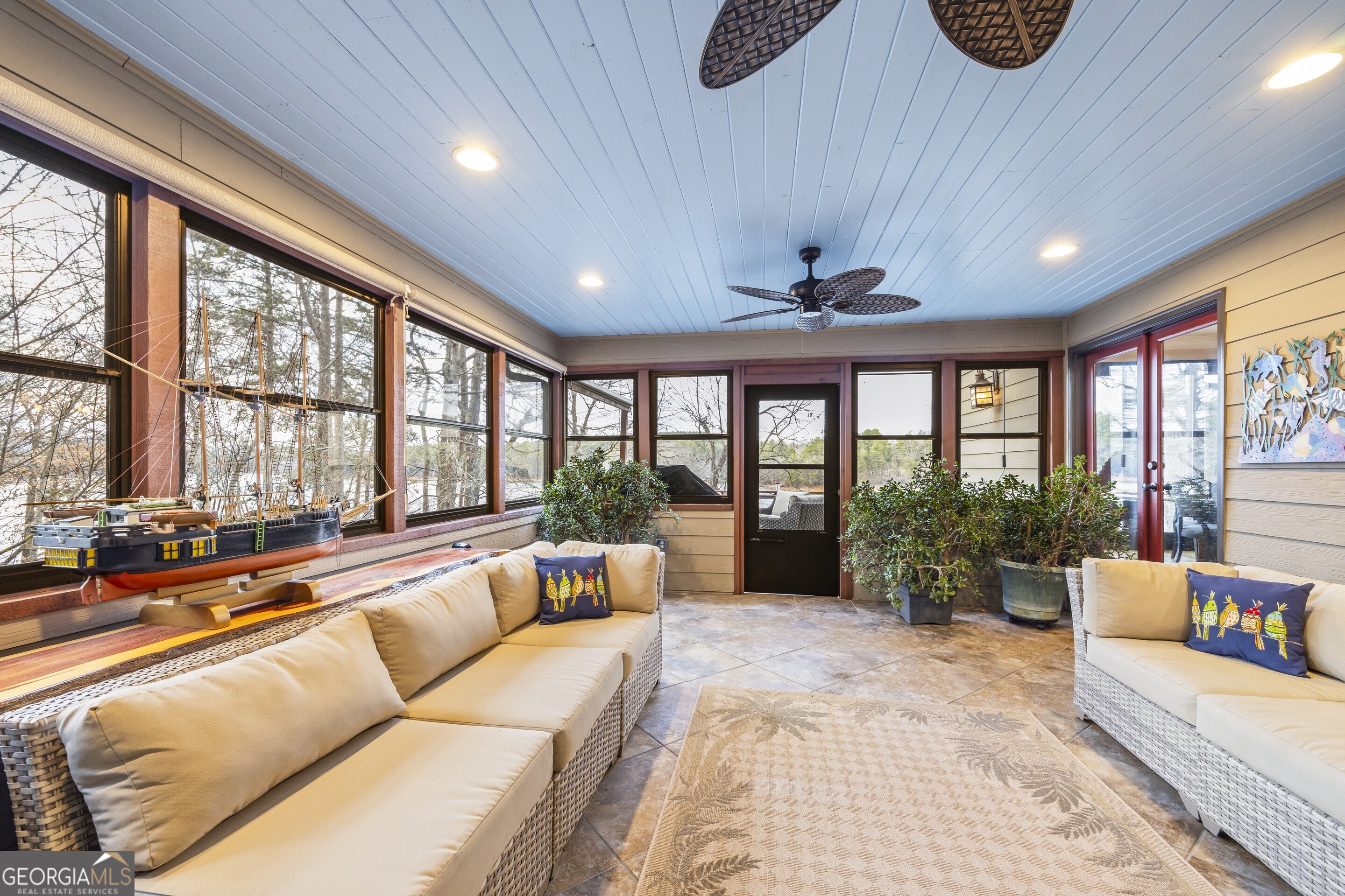 Toccoa, Georgia 30577, United States, 4 Bedrooms Bedrooms, ,4 BathroomsBathrooms,Residential,Pending,4116