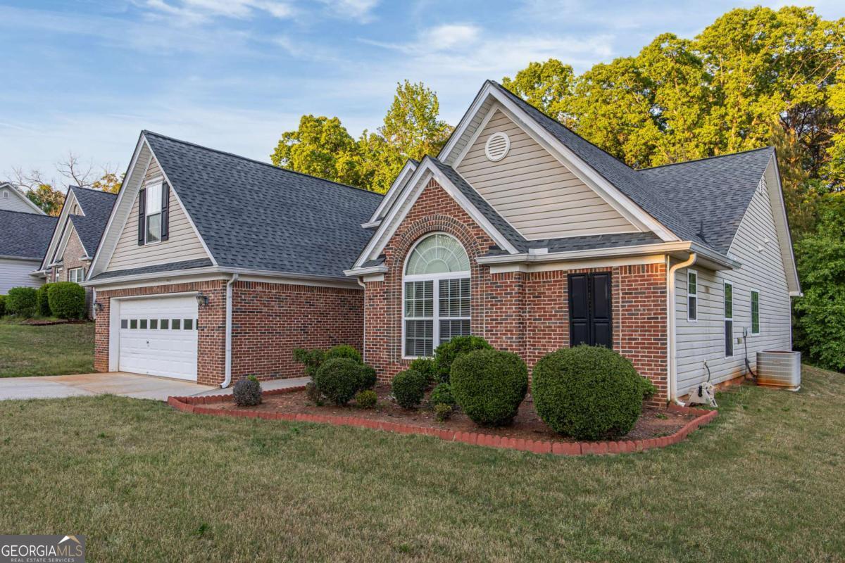 190 Meadowbrook CT