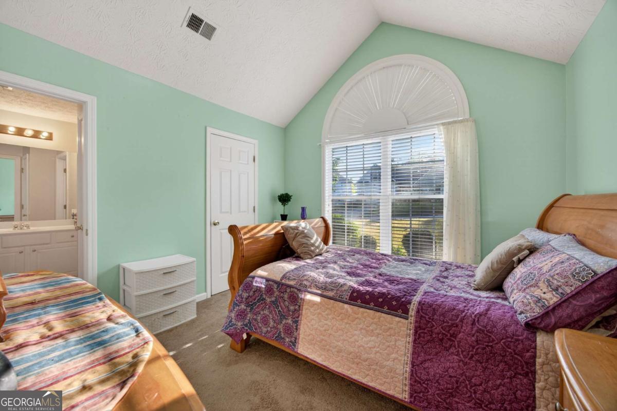 190 Meadowbrook CT