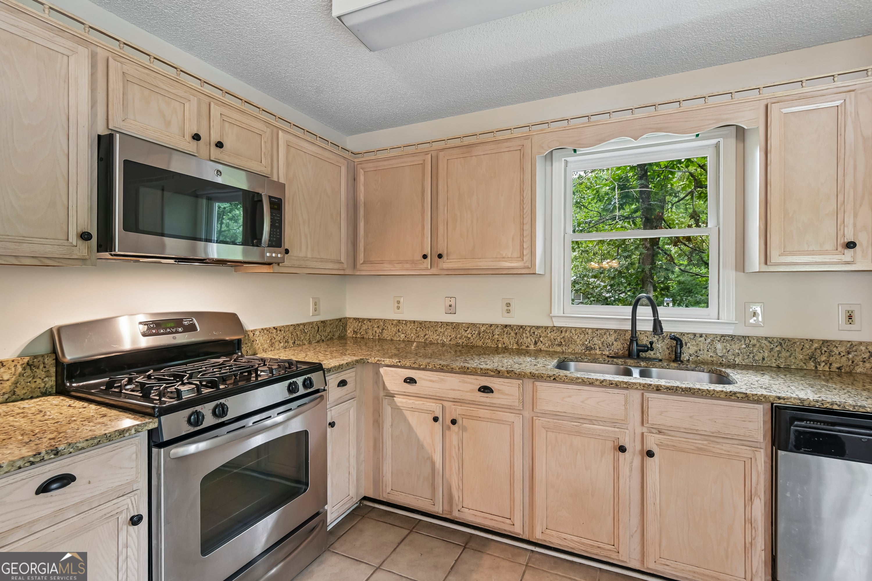 18 Misty Ridge PL