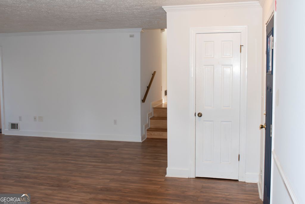 Photo of 3626 Thompson Bend, Gainesville, GA 30506 (MLS # 10711138)