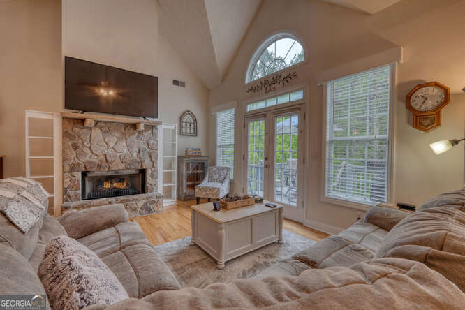 302 Brook Green CT