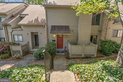 Photo of 3710 STONEWALL Circle SE, Atlanta, GA 30339 (MLS # 10613046)
