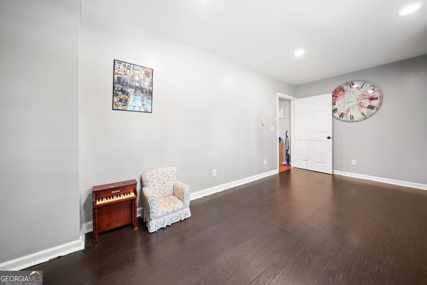 NORTH HAMPTON - Residential