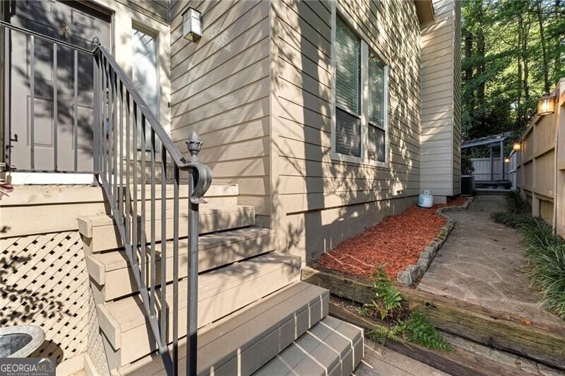 Photo of 3000 Sawtooth Circle, Johns Creek, GA 30022 (MLS # 10841673)