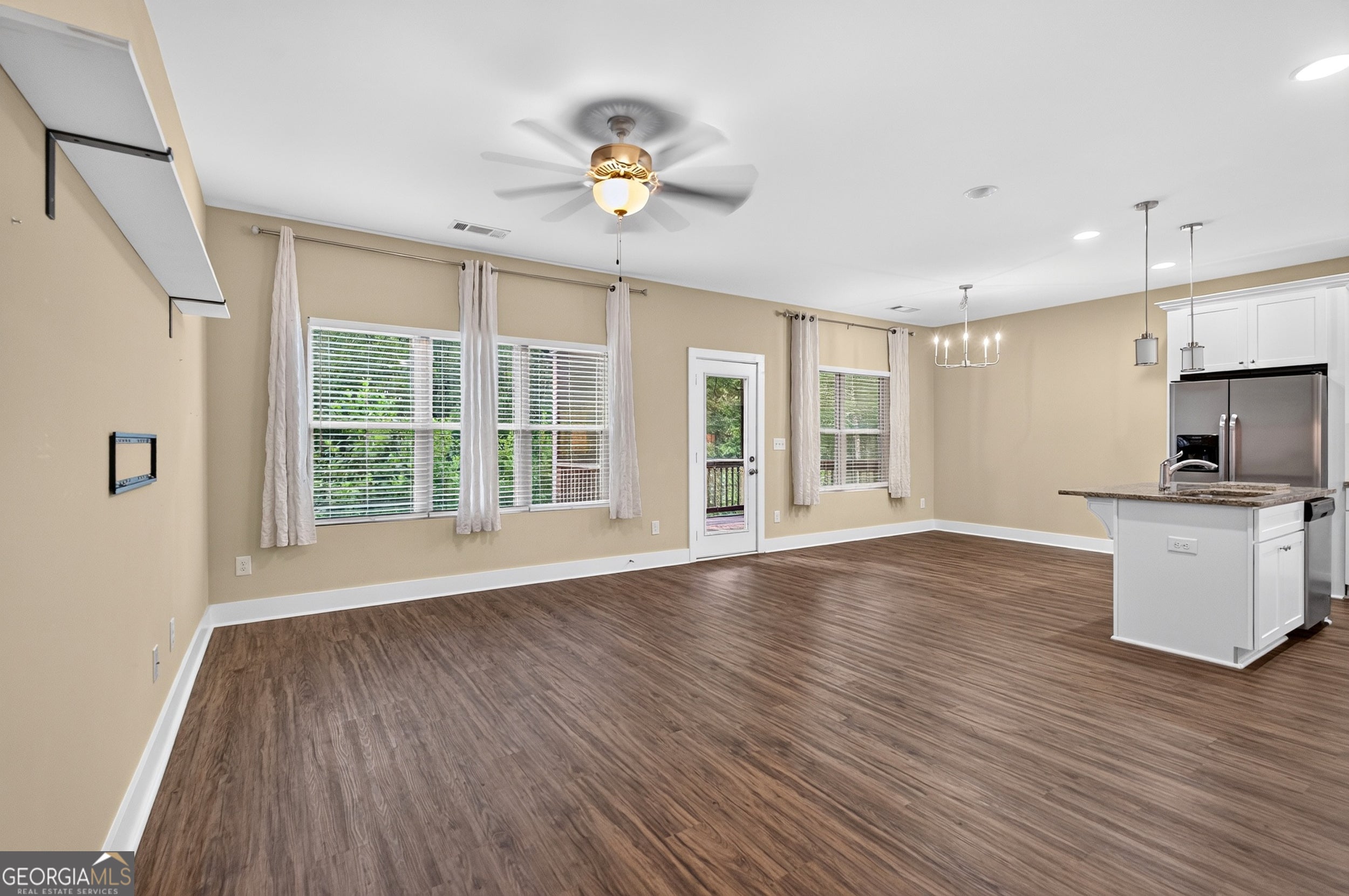 3905 Sea CT