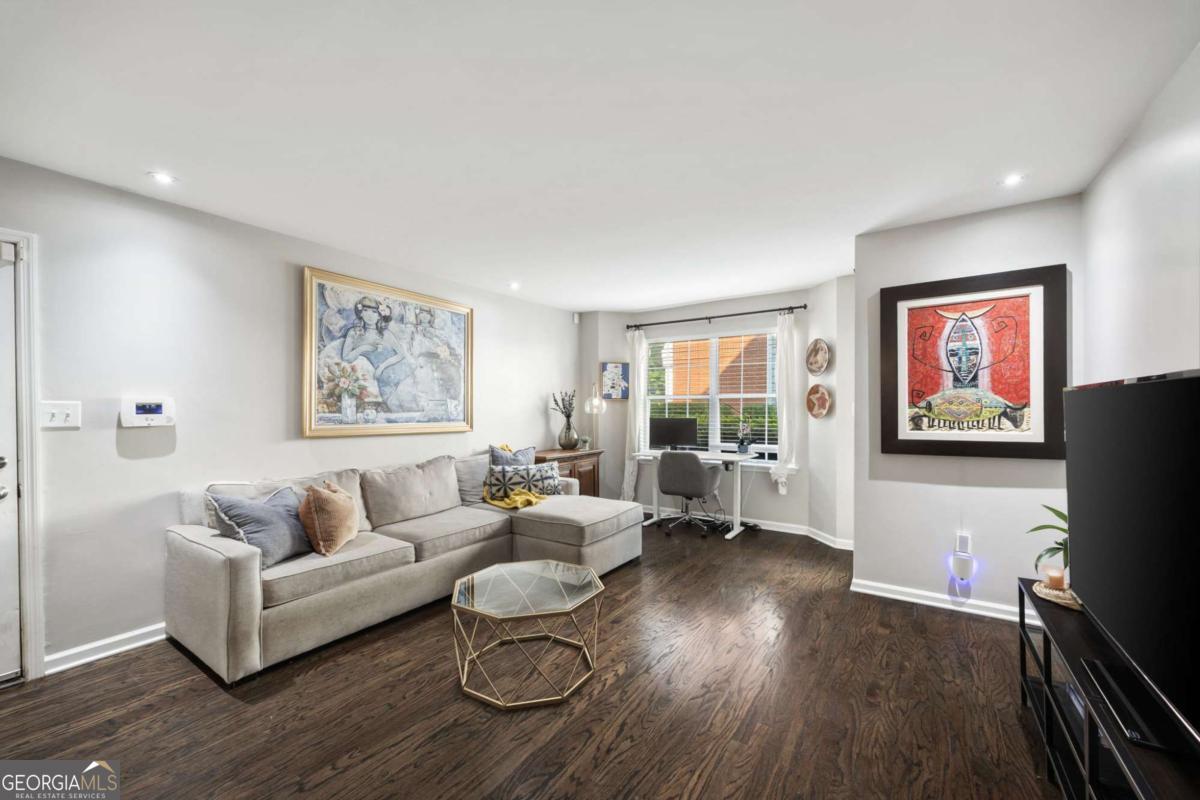 3063 Chastain Park CT NE