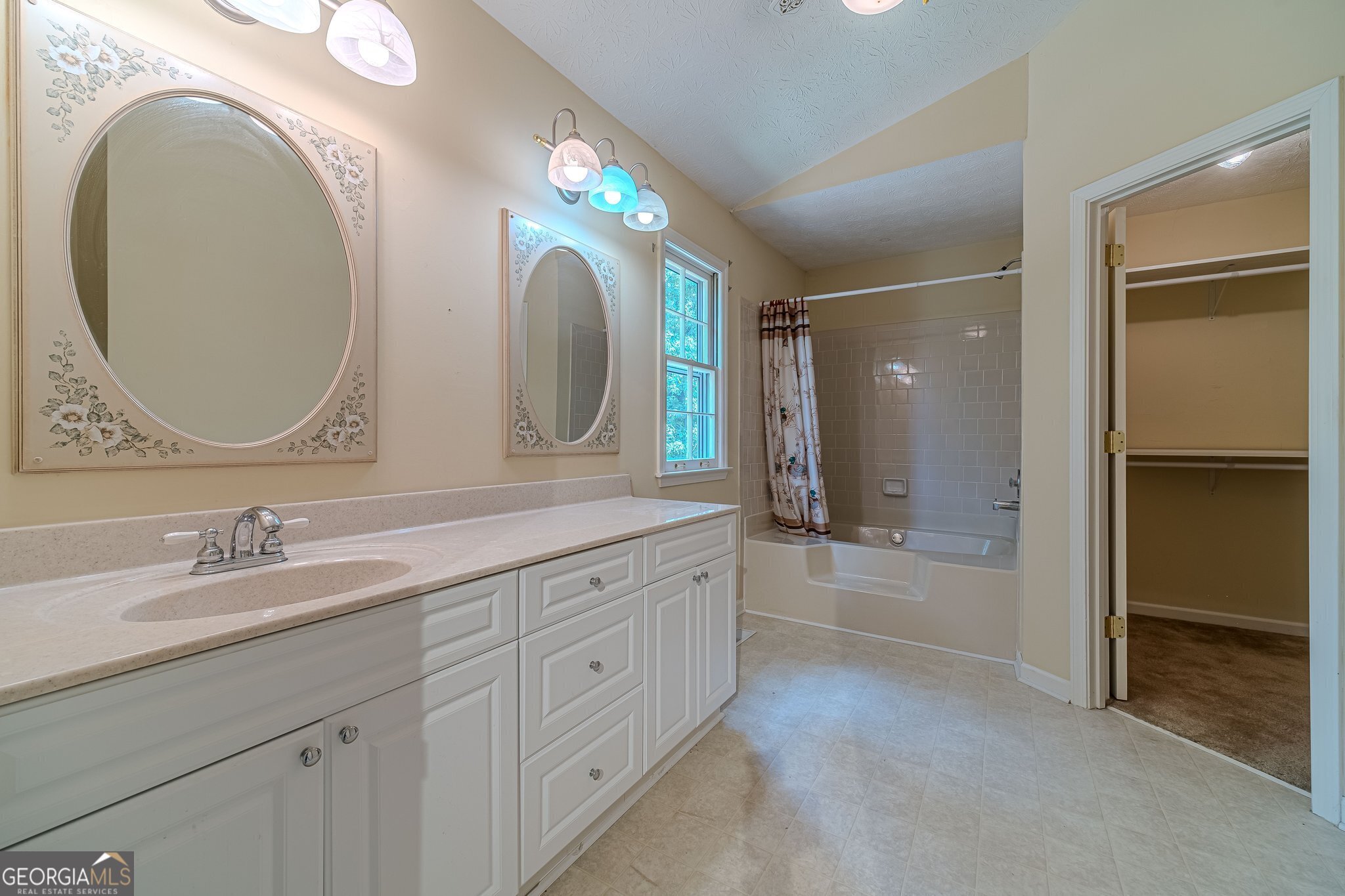 Inglenook - Residential