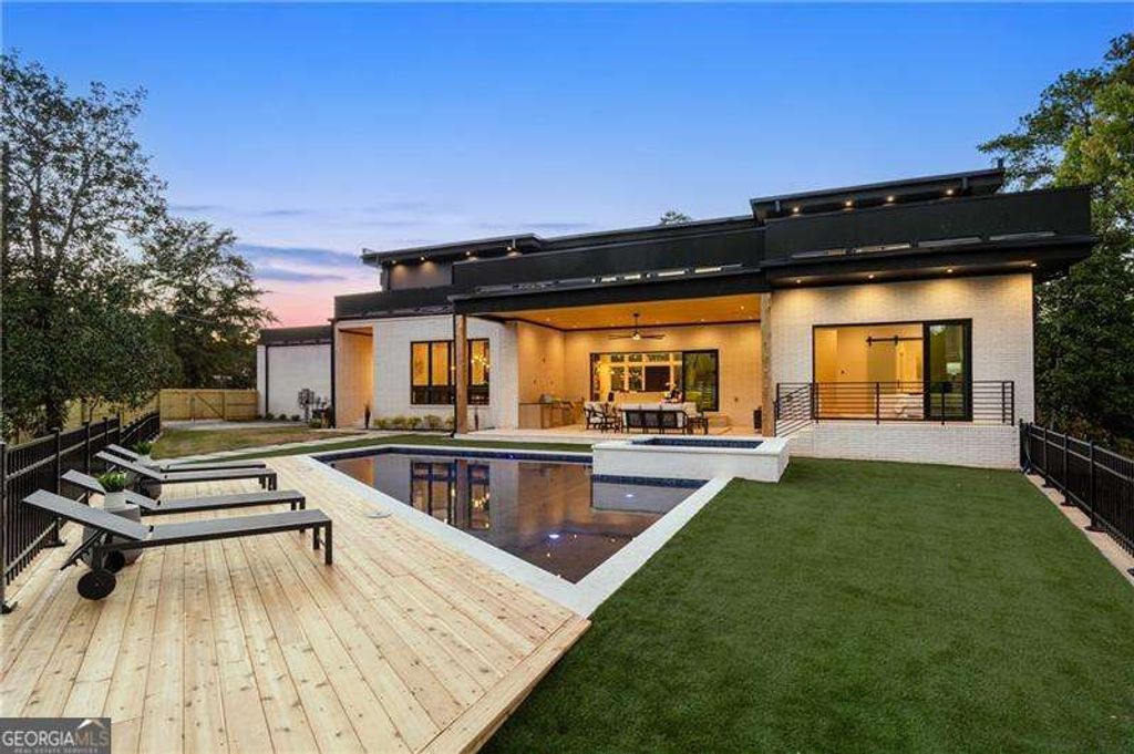 Photo of 6531 Long Acres Drive, Sandy Springs, GA 30328 (MLS # 10664091)