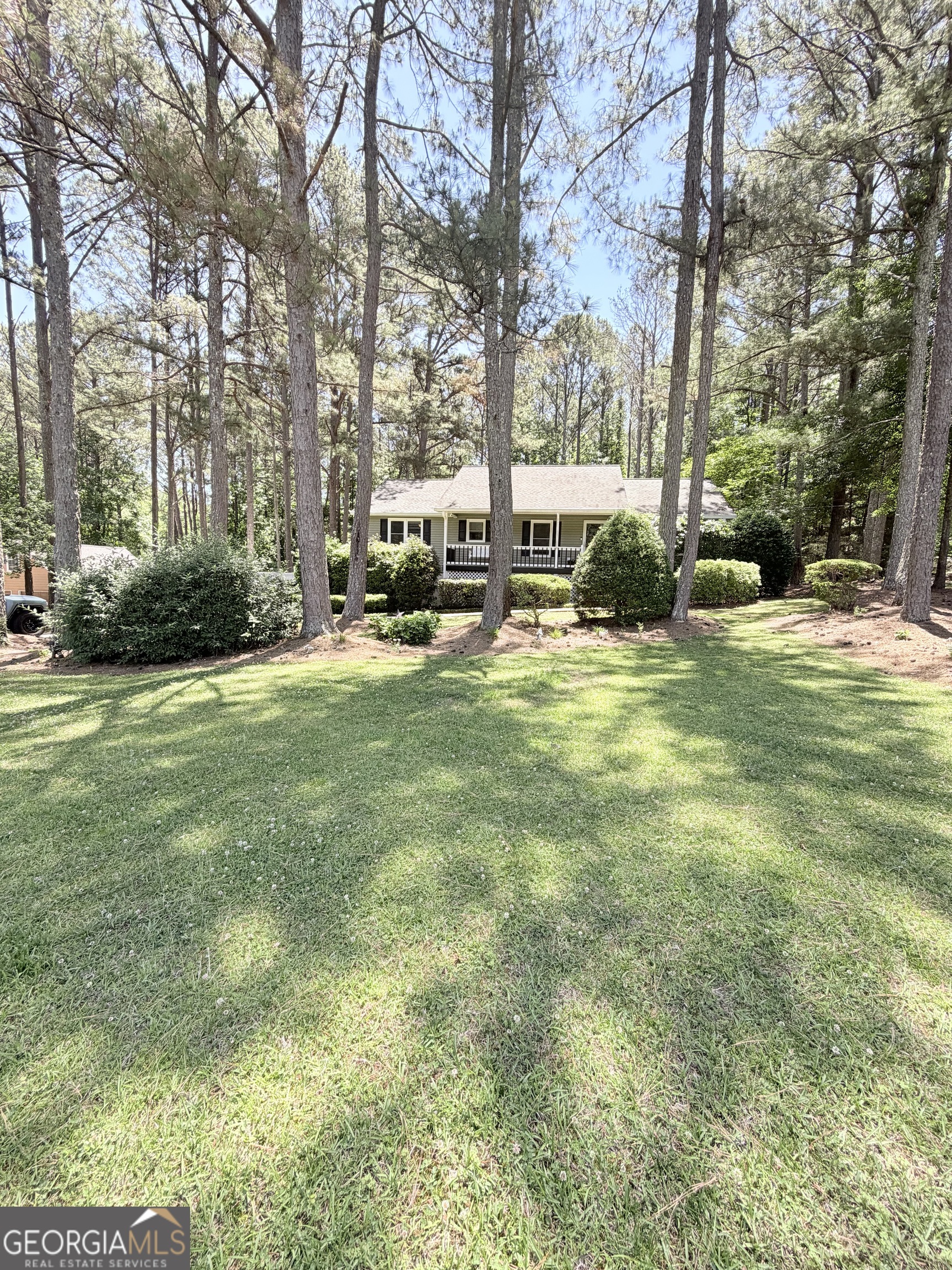 15 Briarwood LN